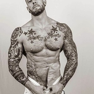 Steve Modelling