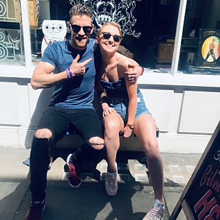 Billie Met Ant Through Insta